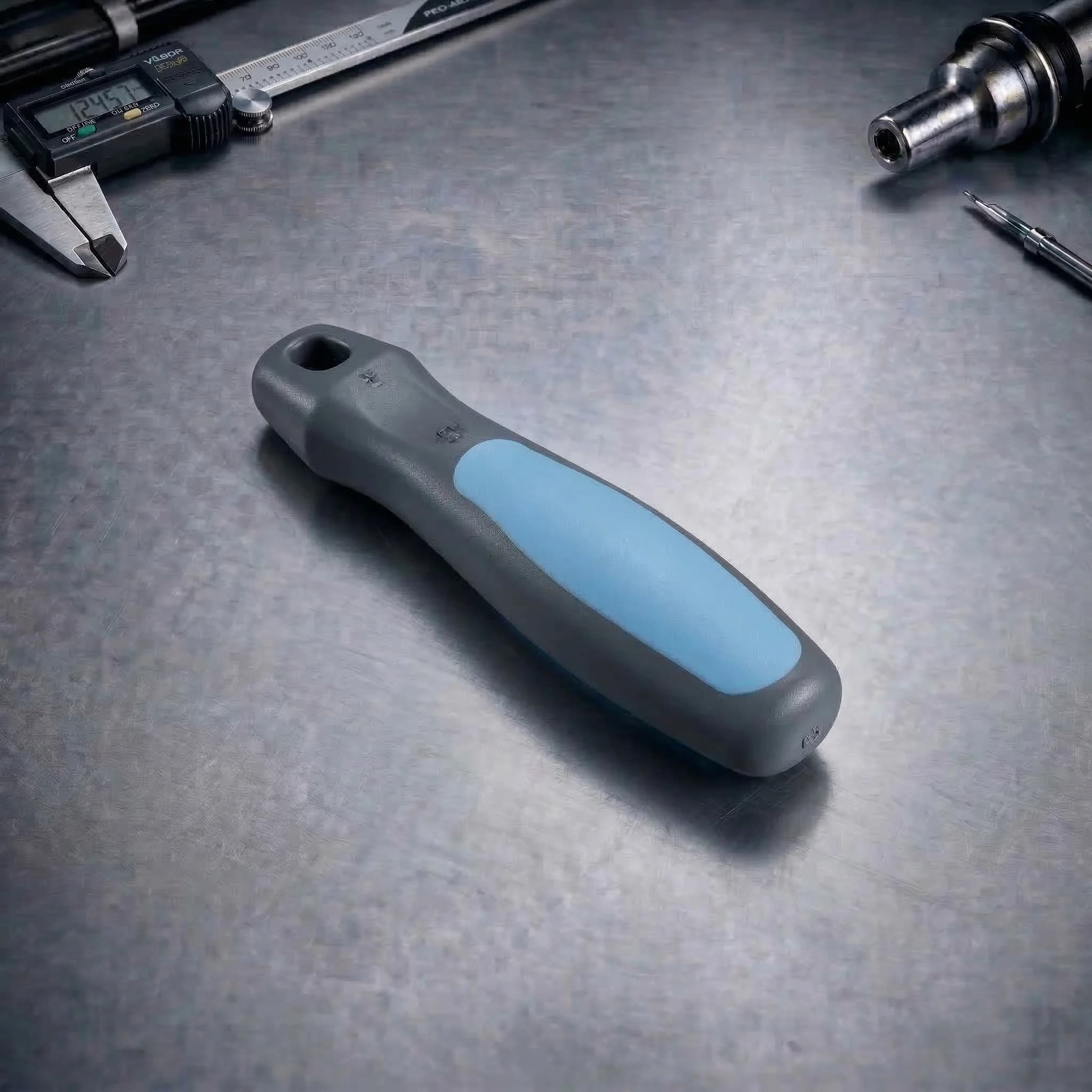 Manerales y grips soft-touch