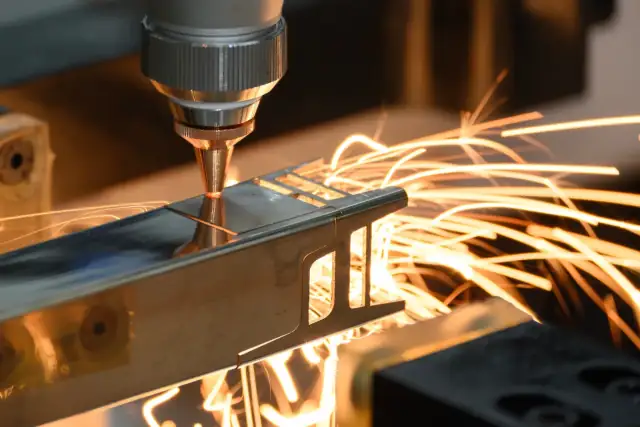 Precision tube cutting process producing metal tubing components with clean edges
